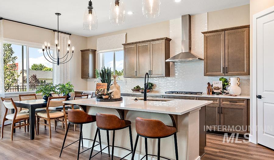 2374 N Mountain Vista Ave