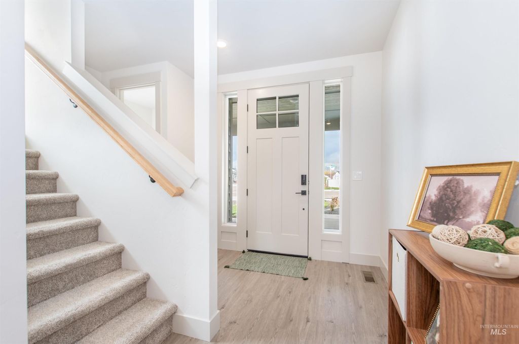 Photo of 513 Grand Harvest Ave, New Plymouth, ID 83655 (MLS # 98966993)