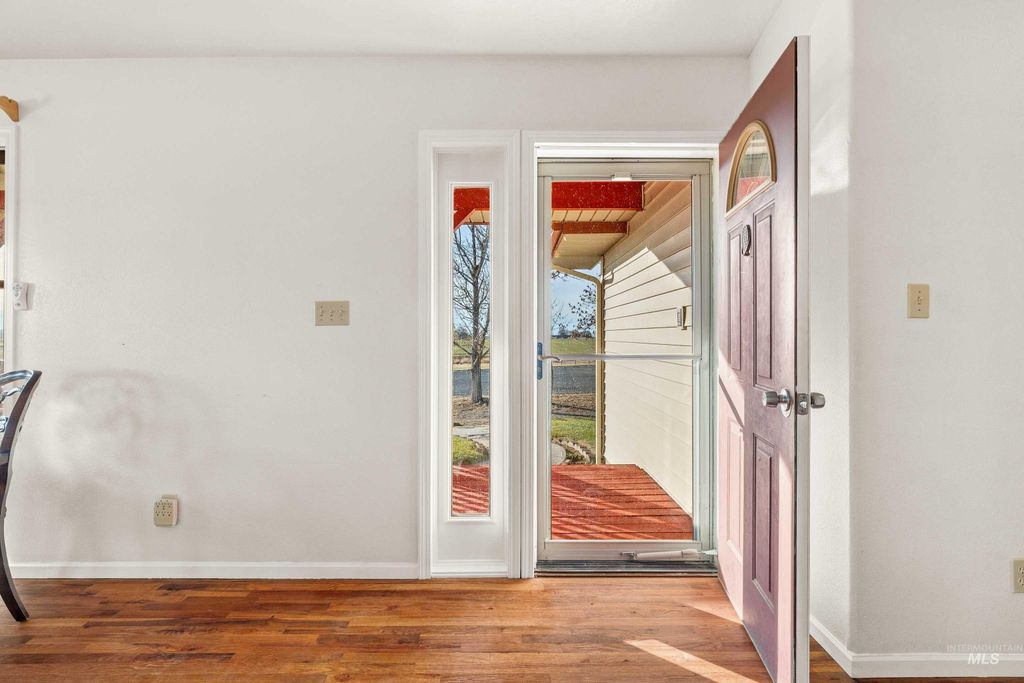 Photo of 284 S 370 W, Jerome, ID 83338 (MLS # 98974341)