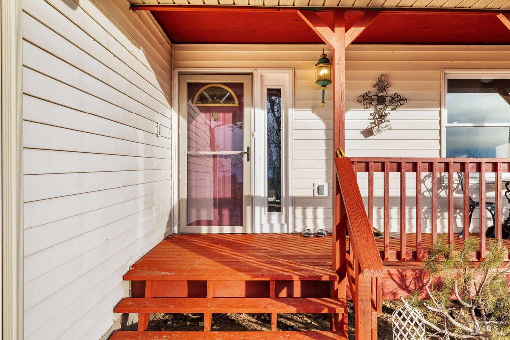 Photo of 284 S 370 W, Jerome, ID 83338 (MLS # 98974341)