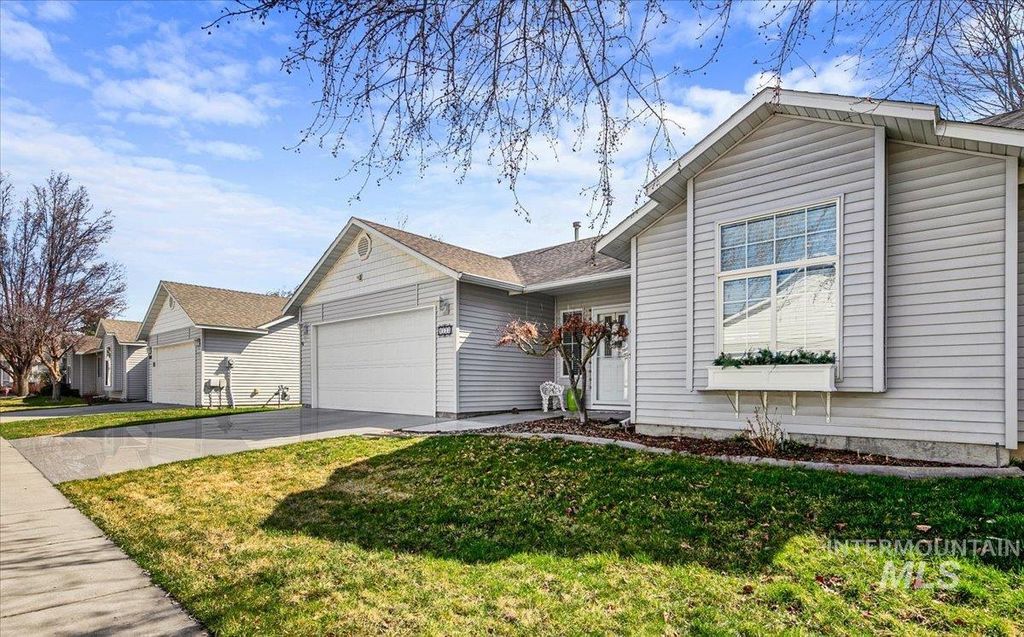 Photo of 8133 W. Penny Ln, Garden City, ID 83714 (MLS # 98978763)