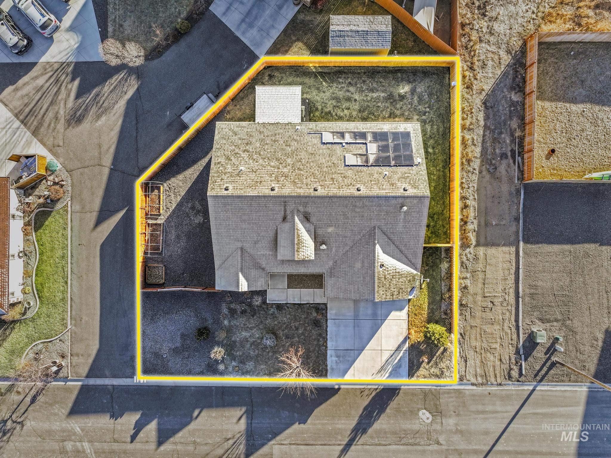 Aerial overview of property's location featuring property boundaries highlighted