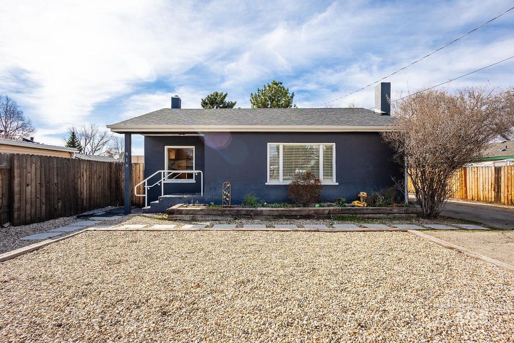 Photo of 819 S Roosevelt St, Boise, ID 83705 (MLS # 98977689)
