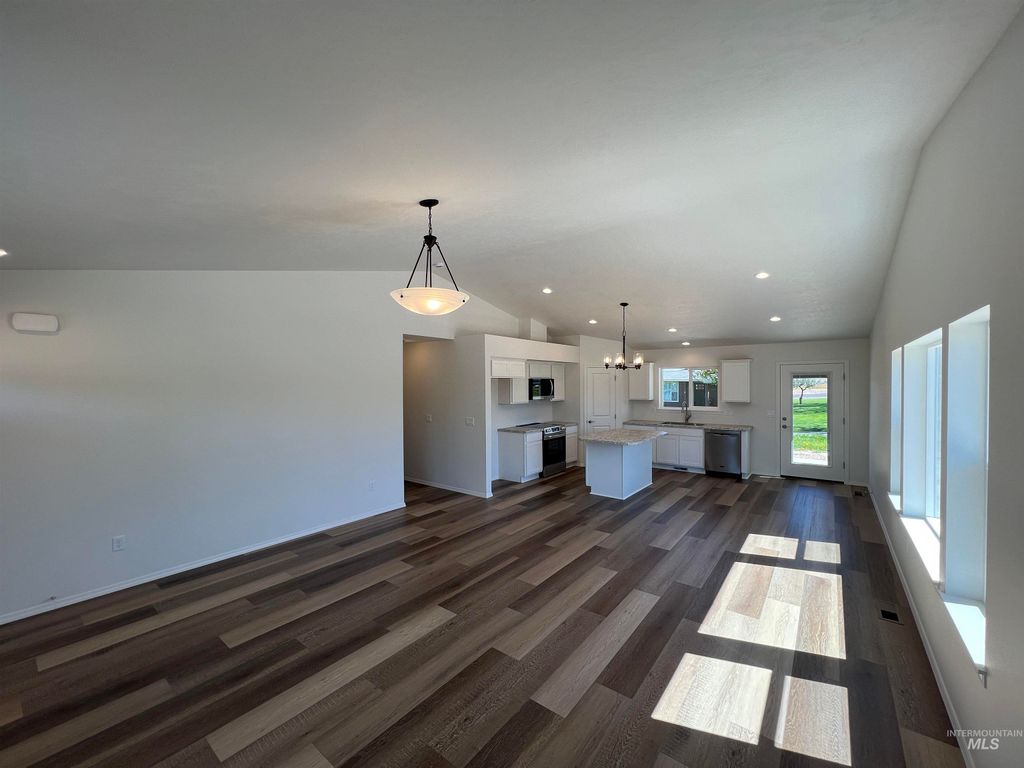 Photo of 1801 Clark Fork Ln, Lewiston, ID 83501 (MLS # 98970873)