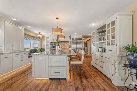 Photo of 528 Crestline Circle Drive, Lewiston, ID 83501 (MLS # 98952064)