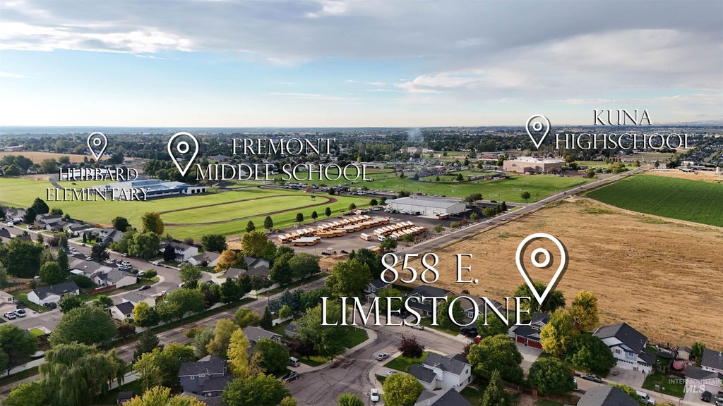 Photo of 858 E Limestone St, Kuna, ID 83634 (MLS # 98999846)