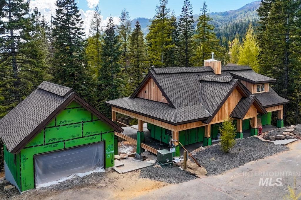 Photo of 20 Haystack Ct, Donnelly, ID 83615 (MLS # 98932028)