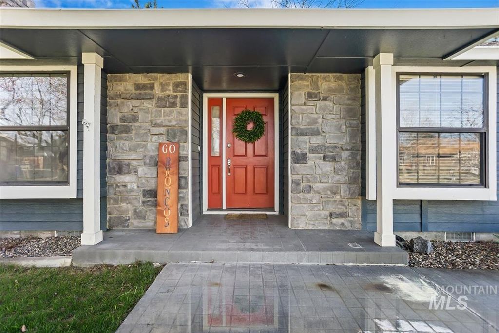 Photo of 2840 N Camden Place, Boise, ID 83704 (MLS # 98980820)