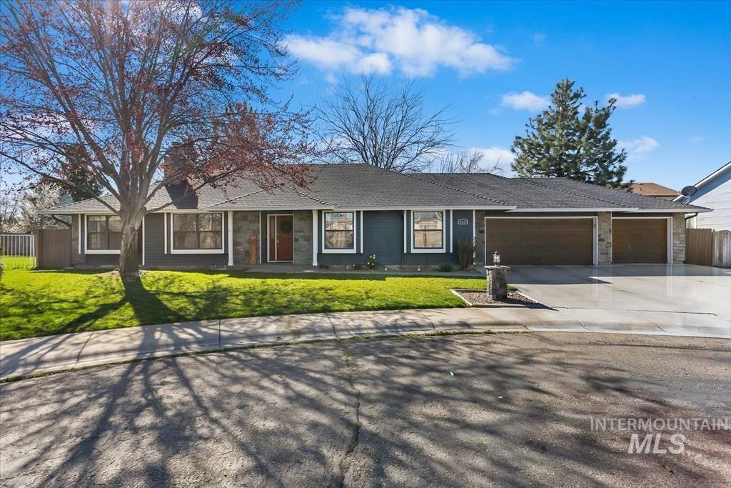 Photo of 2840 N Camden Place, Boise, ID 83704 (MLS # 98980820)