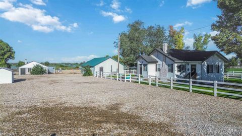 Photo of 8565 S Ten Mile Rd, Meridian, ID 83642 (MLS # 98961777)