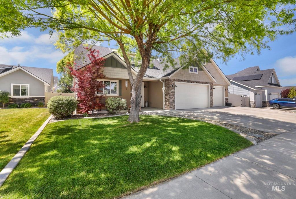 Photo of 2083 Tendoy St, Twin Falls, ID 83301 (MLS # 98985895)