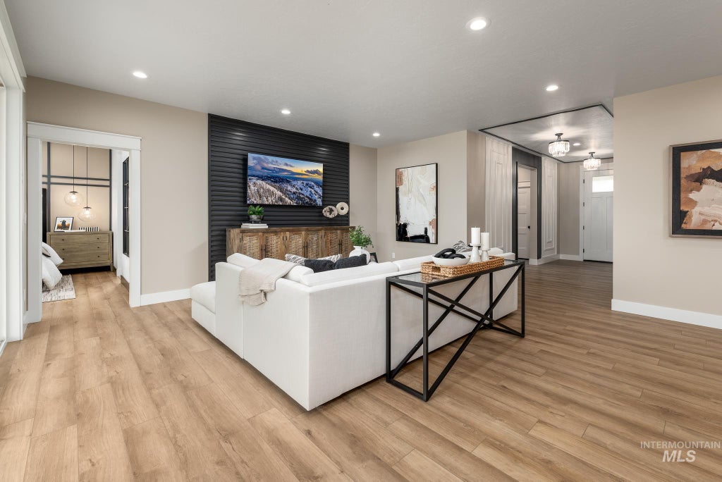 Photo of 5662 W Daphne Dr, Meridian, ID 83646 (MLS # 99001518)