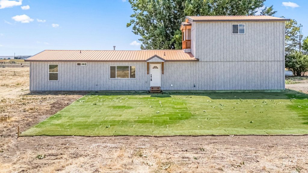 Photo of 1117 Olds Ferry Rd, Weiser, ID 83672 (MLS # 98957419)
