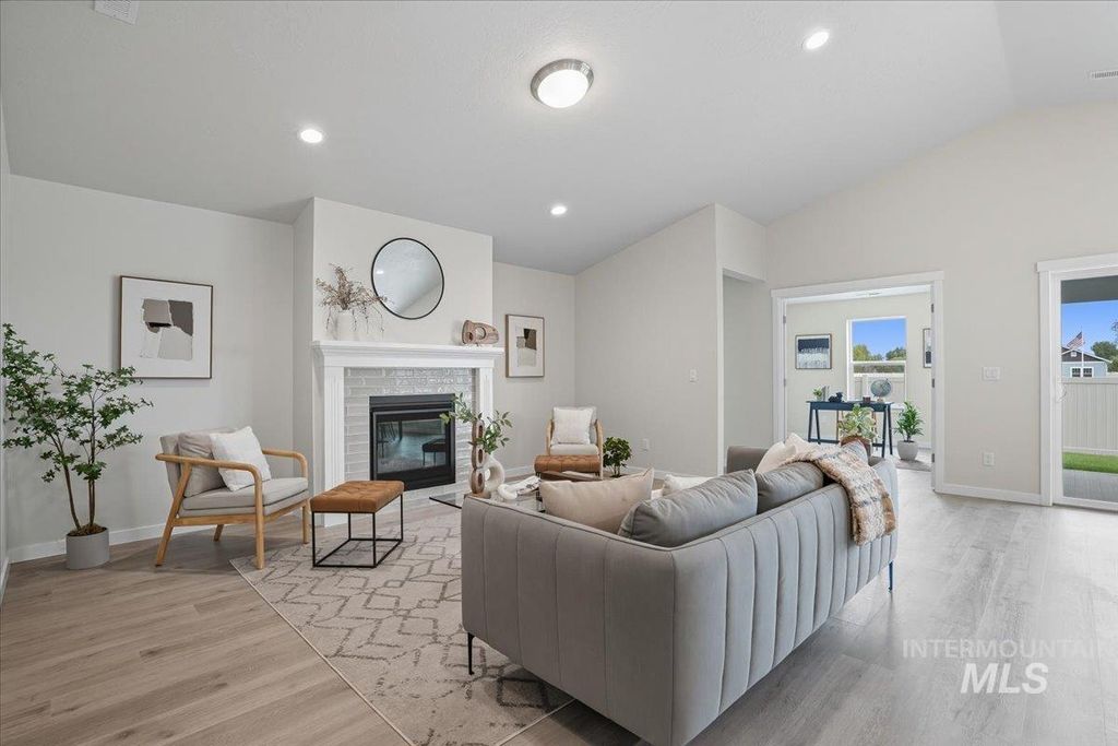 Photo of 4313 Solitude Way, Caldwell, ID 83605 (MLS # 98975463)