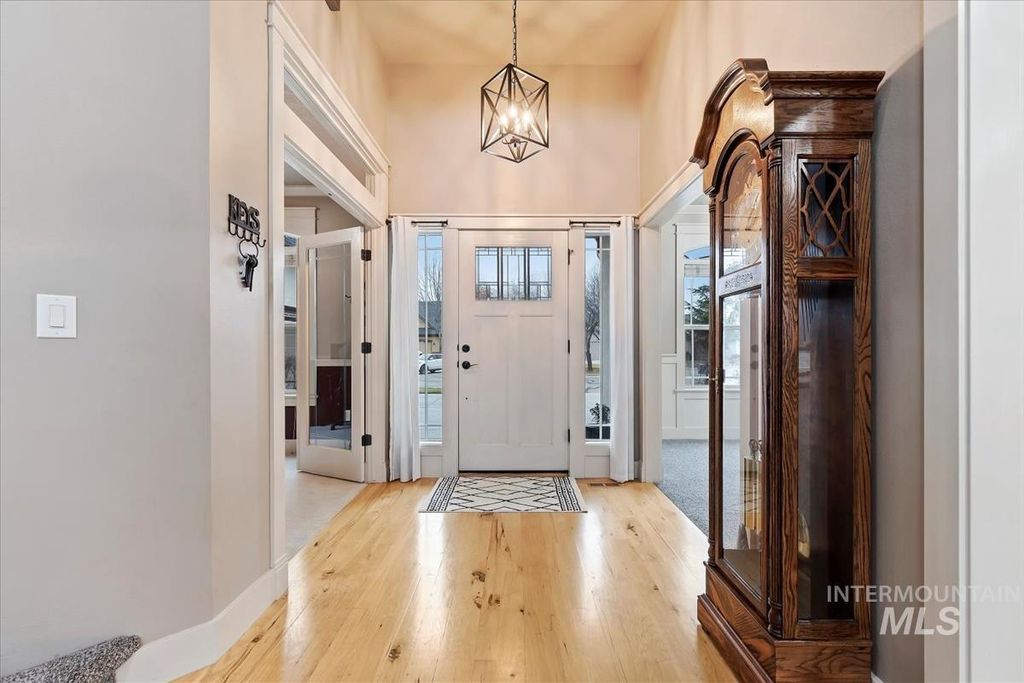 Photo of 4512 N Trail Blazer Pl, Meridian, ID 83646 (MLS # 98972592)