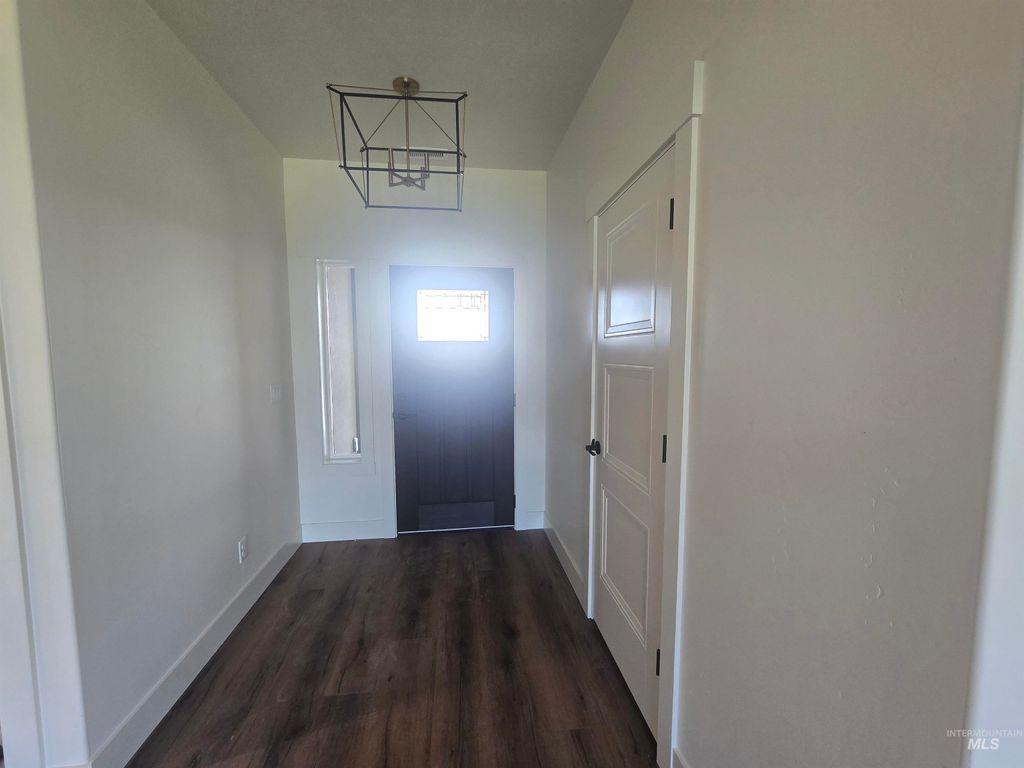 Photo of 1557 Tule Dr, Twin Falls, ID 83301 (MLS # 98959994)