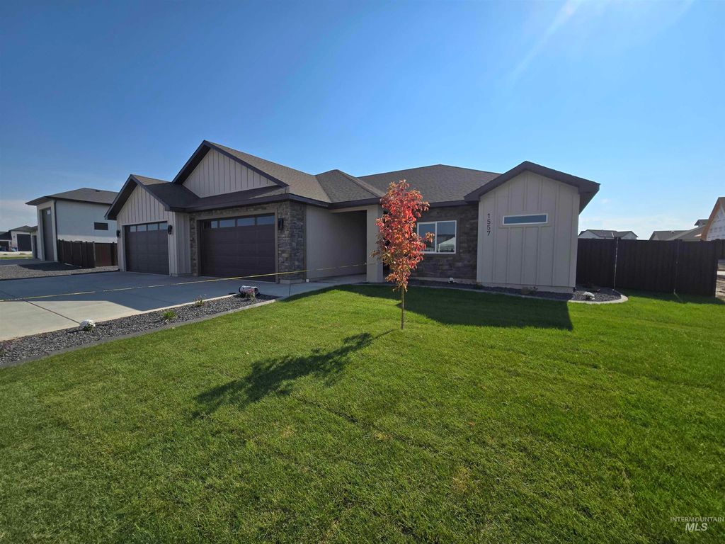 Photo of 1557 Tule Dr, Twin Falls, ID 83301 (MLS # 98959994)