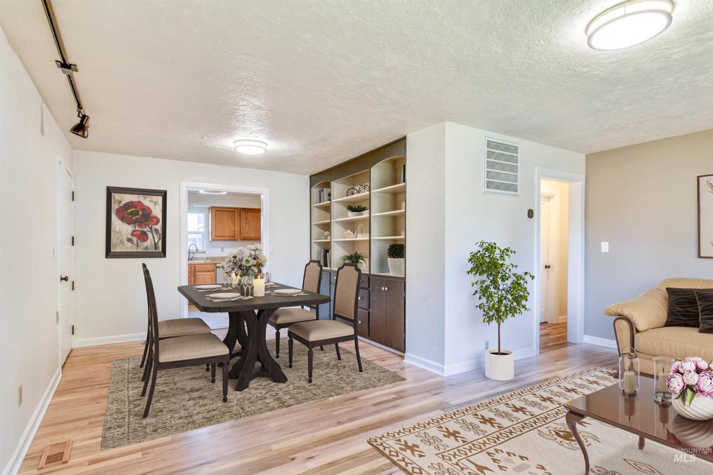 Photo of 520 S Scott St, Boise, ID 83705 (MLS # 98975567)