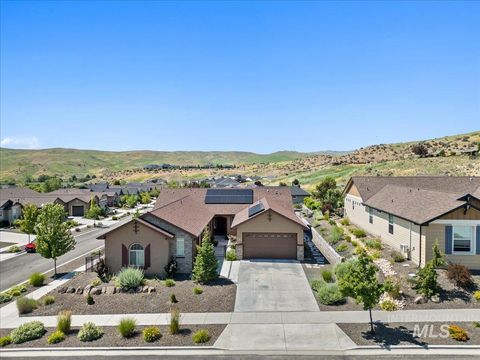 Photo of 18611 N Silver Tree Way, Eagle, ID 83714 (MLS # 98962327)