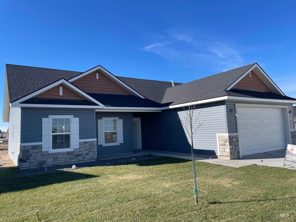 Photo of 2050 Harrison St, Twin Falls, ID 83301 (MLS # 98966241)