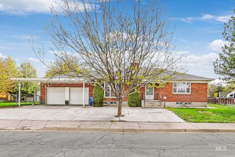 Photo of 390 Maurice Street North , Twin Falls, Twin Falls, ID 83301 (MLS # 98984470)