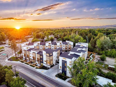 Photo of 118 E Pennsylvania St, Boise, ID 83706 (MLS # 98968096)