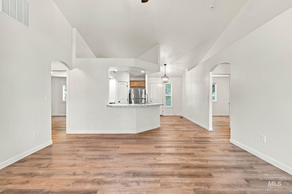 Photo of 5018 Lathrop Pl, Caldwell, ID 83607 (MLS # 99003181)