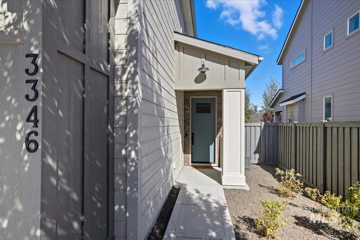 3346 E Collingwood Dr