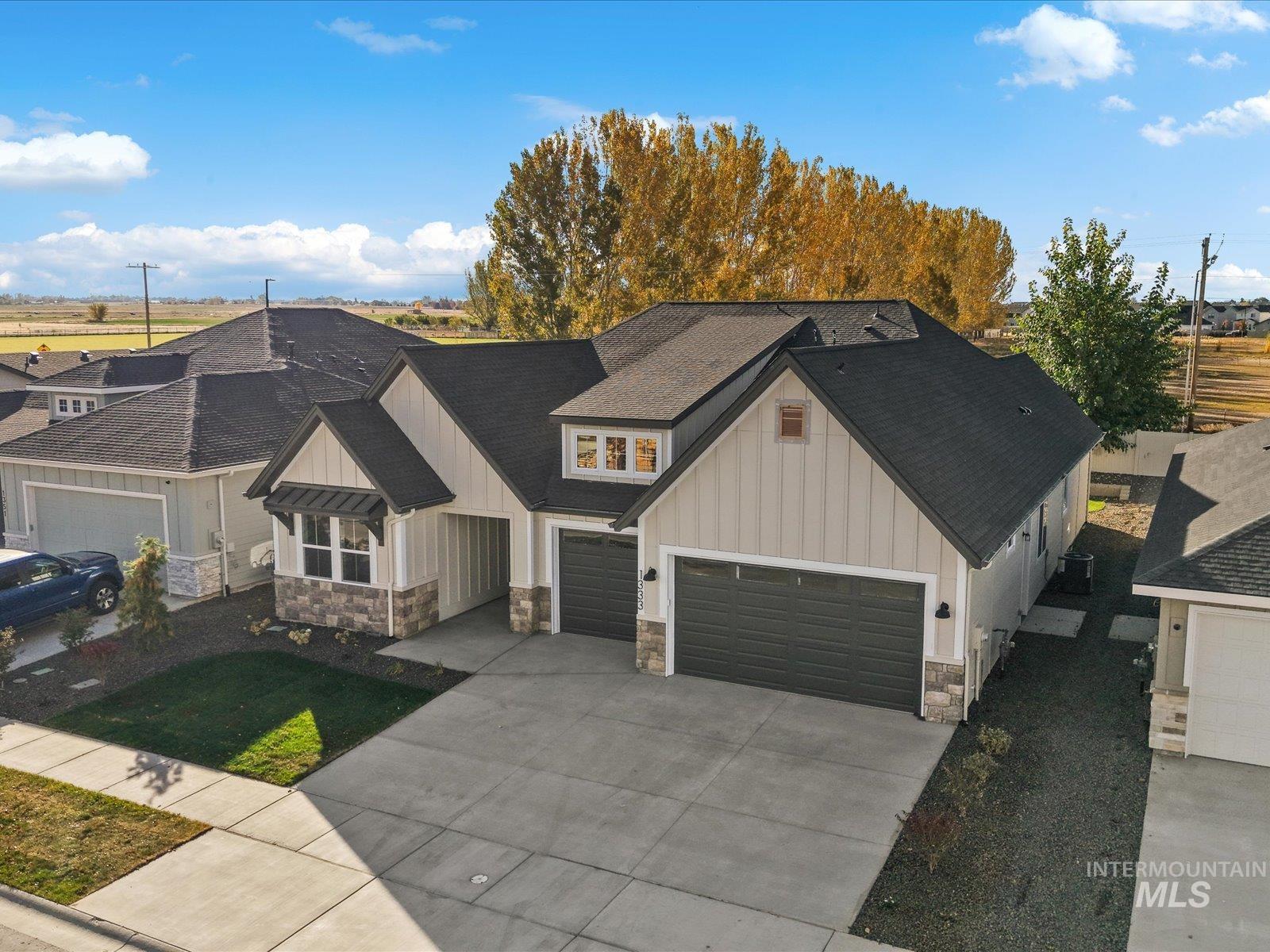 1333 E Andes Dr