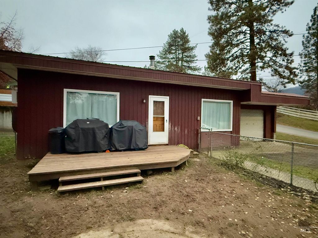 Photo of 12212 Indio Ave, Orofino, ID 83544 (MLS # 98939961)