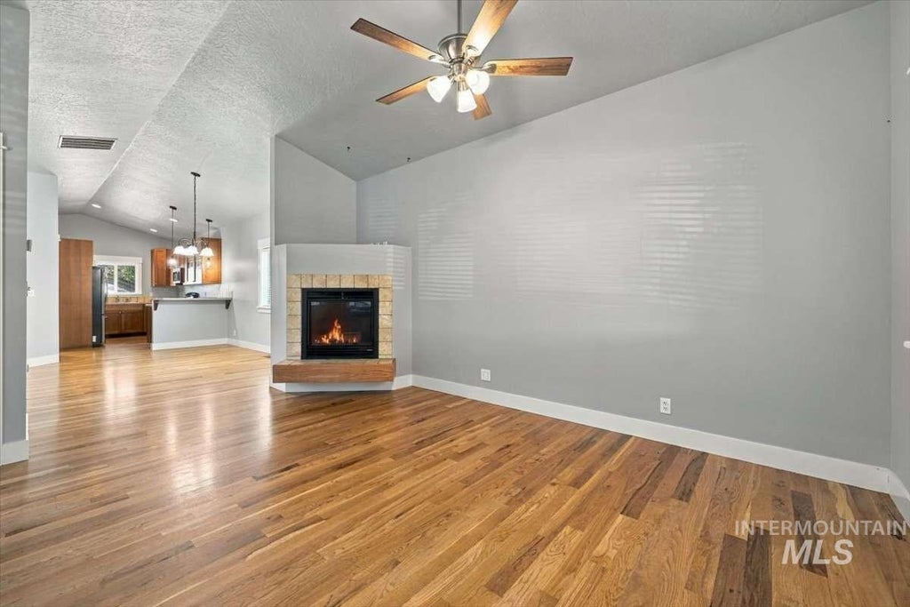 Photo of 6422 W Everett St, Boise, ID 83704 (MLS # 99001476)