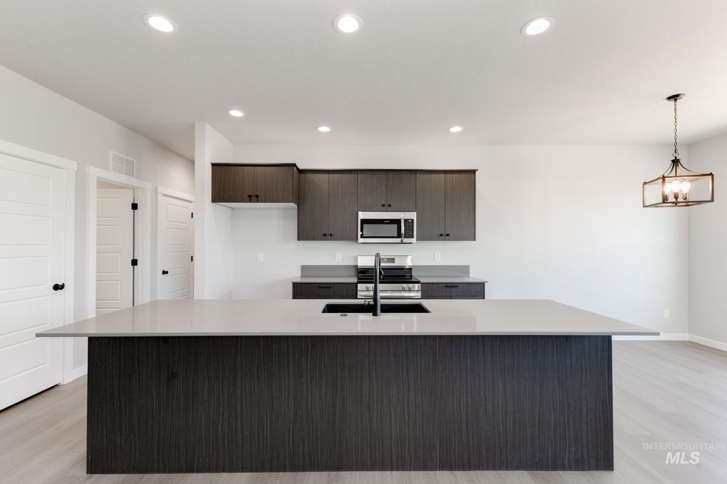 Photo of 15289 Fuchsia Ave, Nampa, ID 83651 (MLS # 98983782)