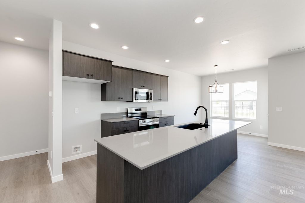 Photo of 15289 Fuchsia Ave, Nampa, ID 83651 (MLS # 98983782)