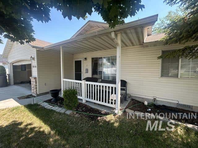 Photo of 3816 Bennington St, Caldwell, ID 83608 (MLS # 98998684)