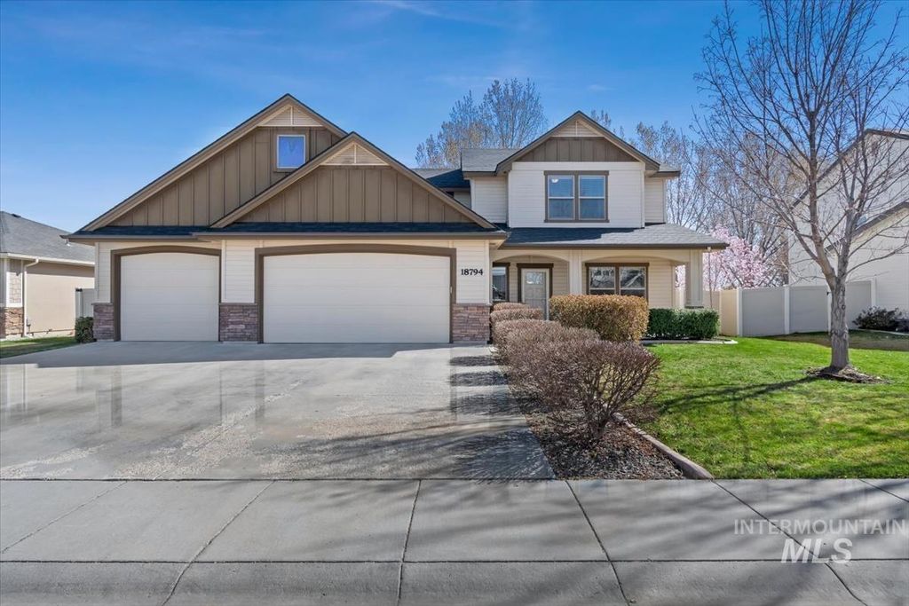 Photo of 18794 Smiley Peak Ave, Nampa, ID 83687 (MLS # 98979135)