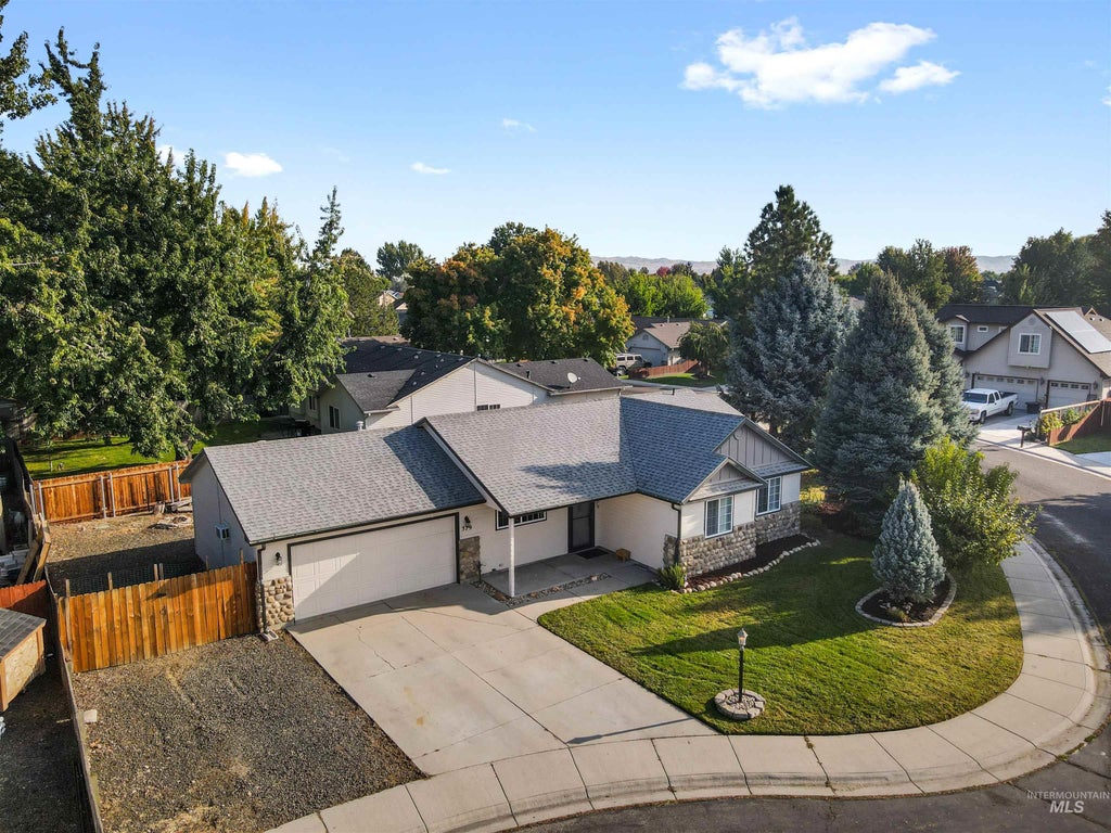 Photo of 379 N Procyon Pl, Star, ID 83669 (MLS # 99000286)