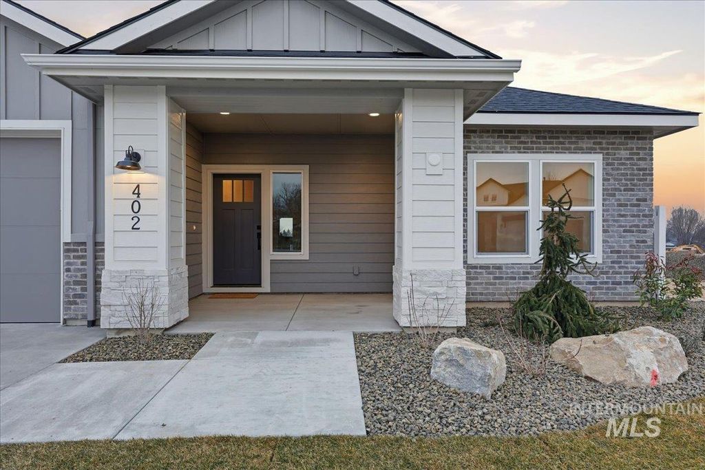 Photo of 402 W Flour Mill Court, Middleton, ID 83644 (MLS # 98972952)