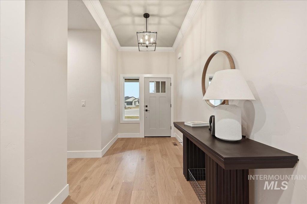 Photo of 402 W Flour Mill Court, Middleton, ID 83644 (MLS # 98972952)