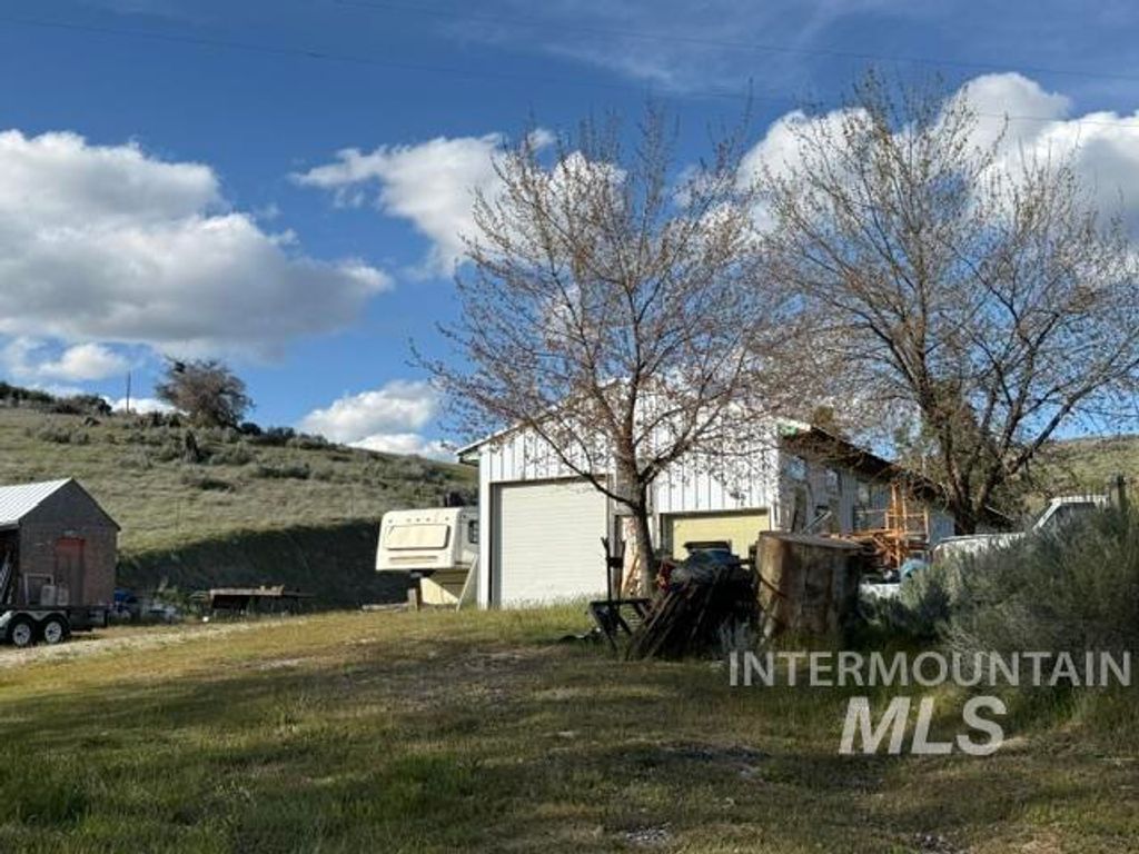 Photo of 140 Brownlee Loop Rd, Horseshoe Bend, ID 83629 (MLS # 98984921)