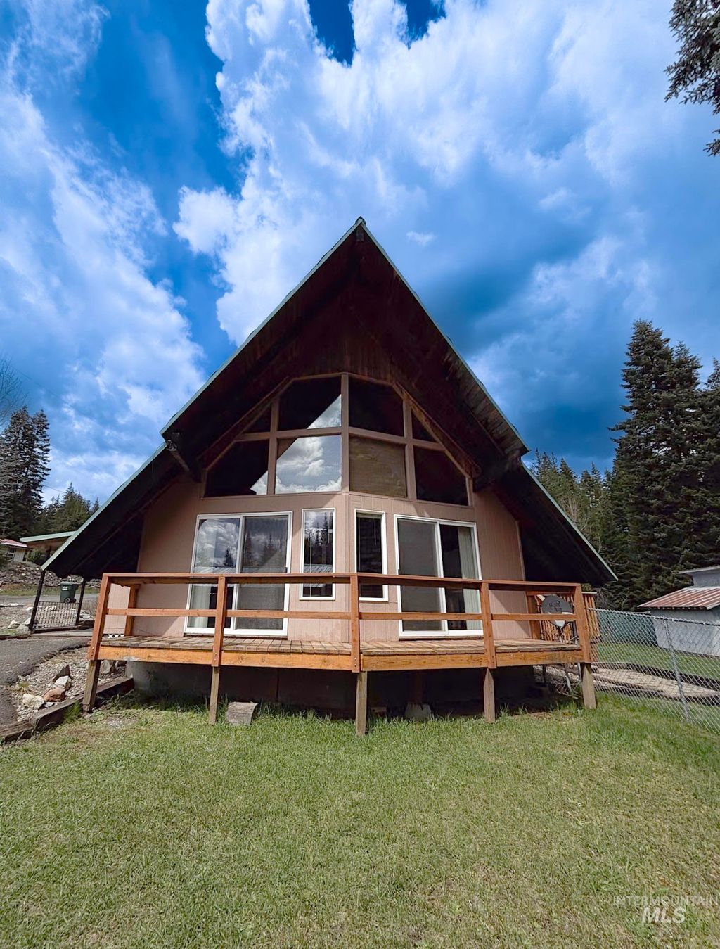 Photo of 302 Rossiter Court, Pierce, ID 83546 (MLS # 98983858)