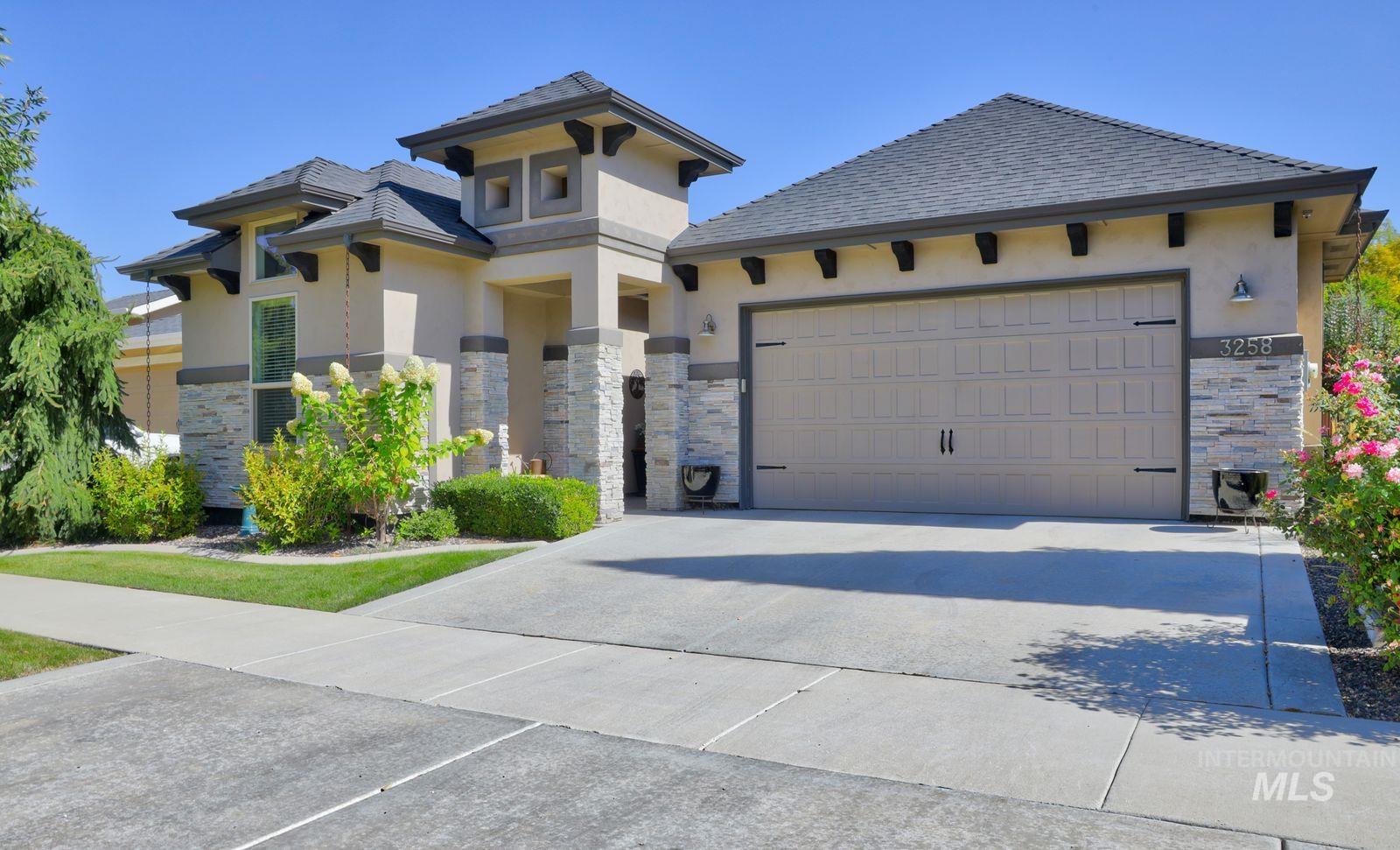 3258 S Arctic Fox Avenue