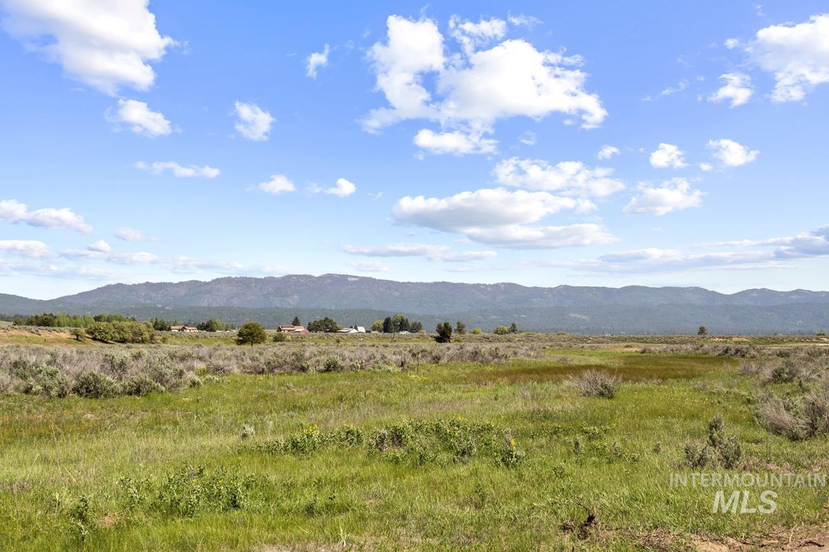 L9 B2 River Bank Drive