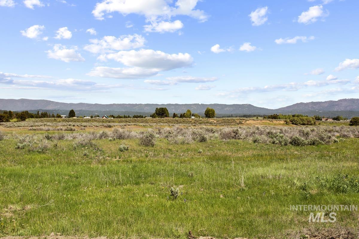 L9 B2 River Bank Drive