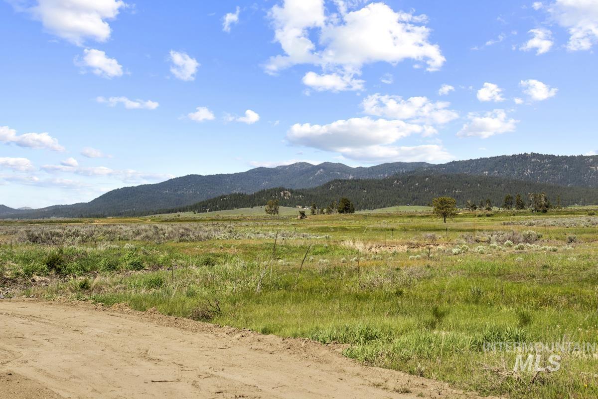 L9 B2 River Bank Drive