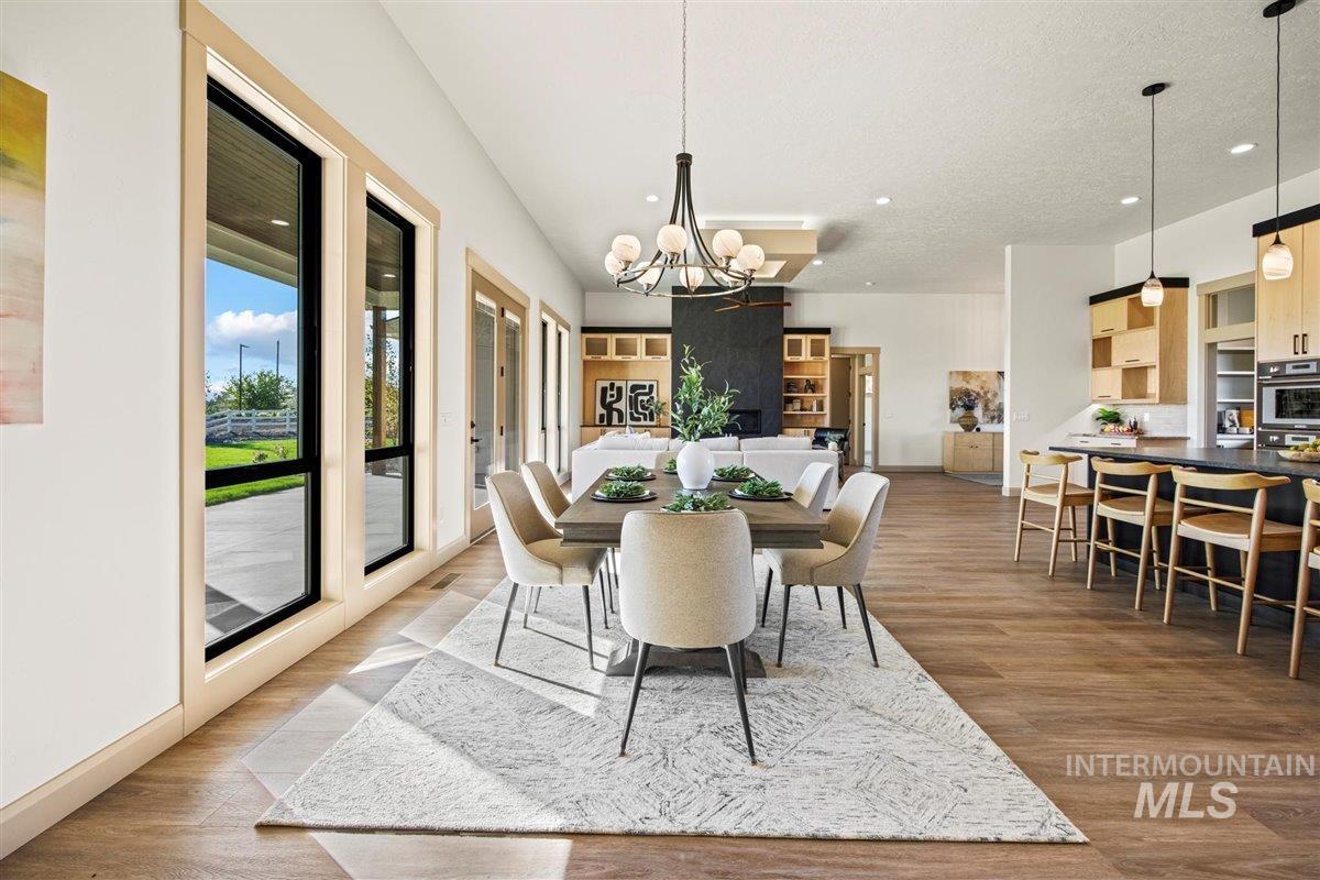 Nampa, Idaho 83651, United States, 3 Bedrooms Bedrooms, ,3 BathroomsBathrooms,Residential,Pending,48734