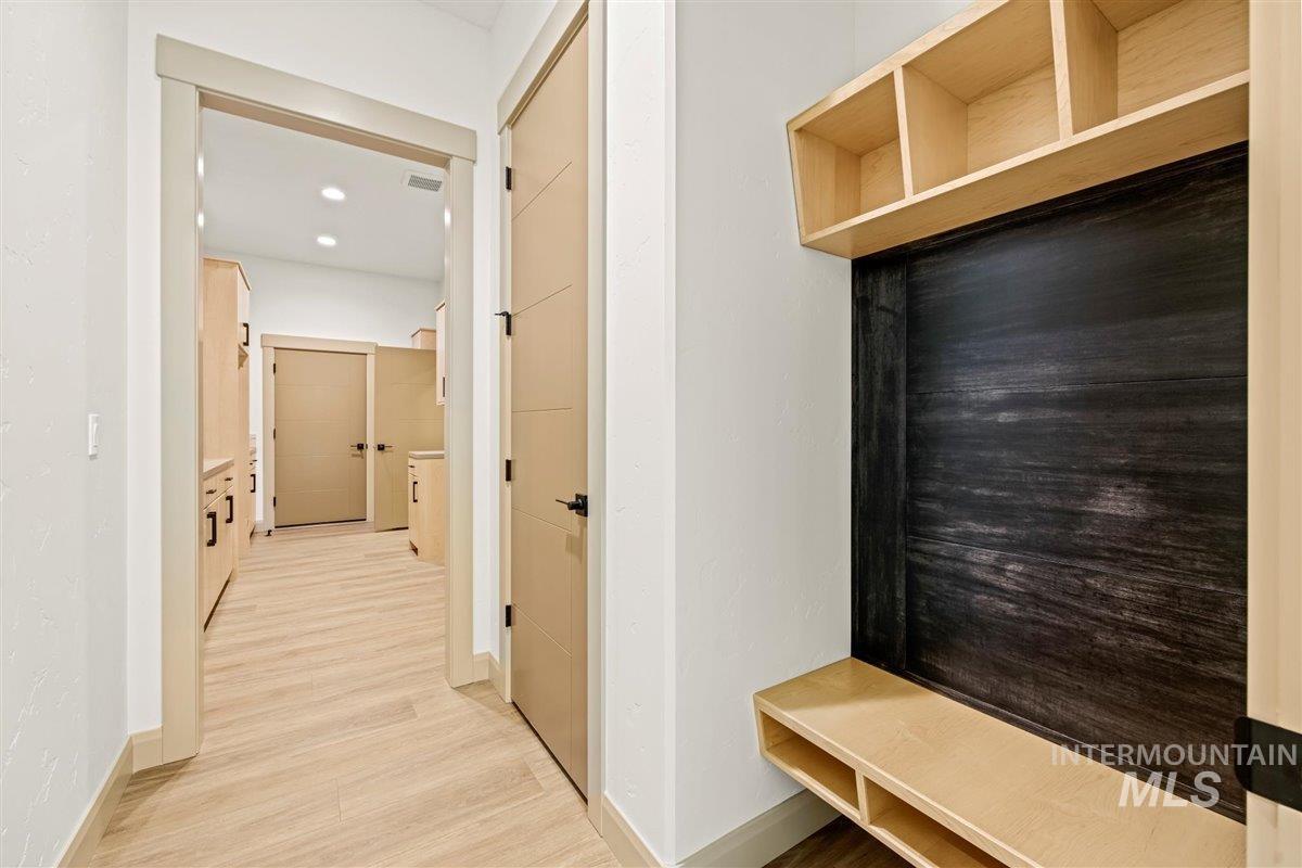 Nampa, Idaho 83651, United States, 3 Bedrooms Bedrooms, ,3 BathroomsBathrooms,Residential,Pending,48734