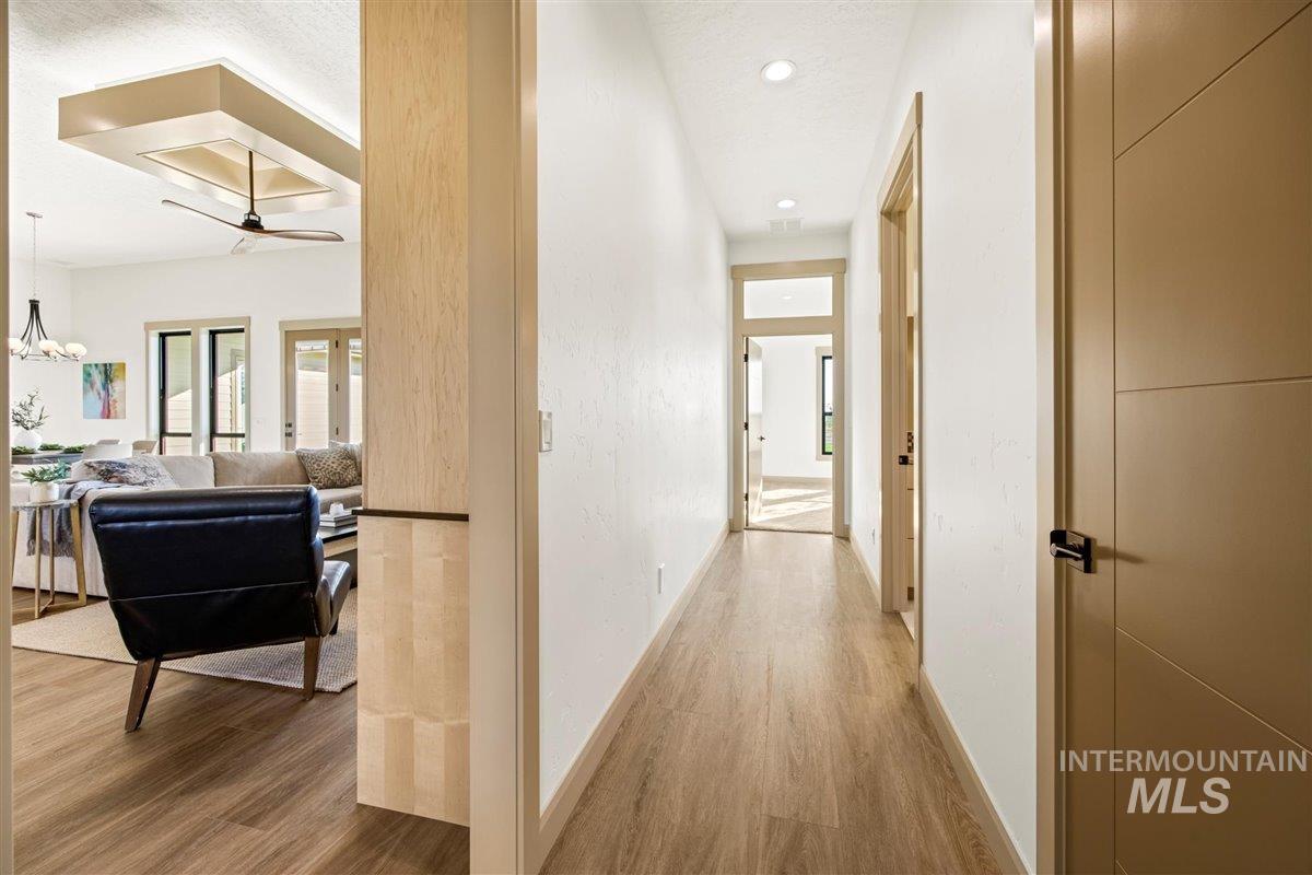 Nampa, Idaho 83651, United States, 3 Bedrooms Bedrooms, ,3 BathroomsBathrooms,Residential,Pending,48734