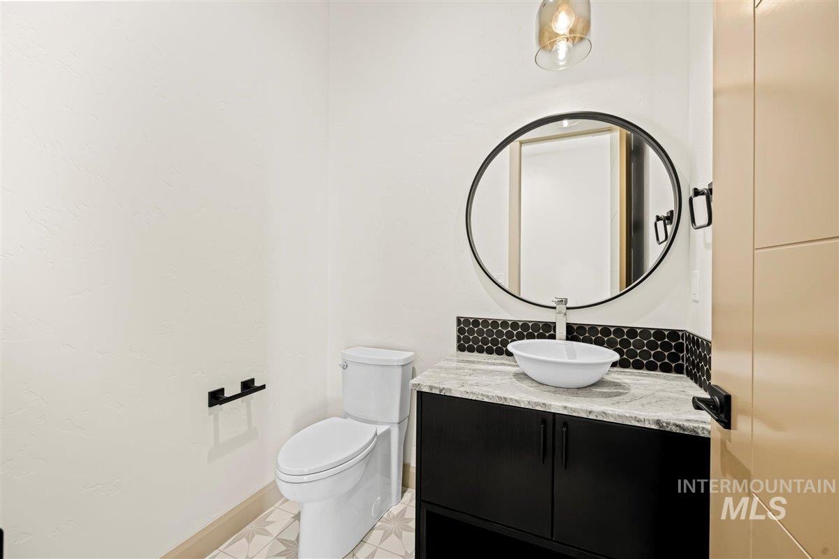 Nampa, Idaho 83651, United States, 3 Bedrooms Bedrooms, ,3 BathroomsBathrooms,Residential,Pending,48734