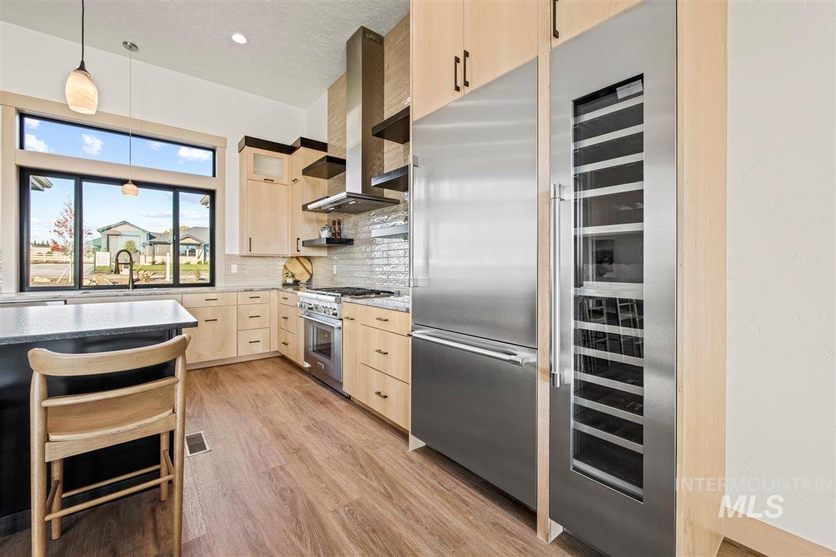 Nampa, Idaho 83651, United States, 3 Bedrooms Bedrooms, ,3 BathroomsBathrooms,Residential,Pending,48734