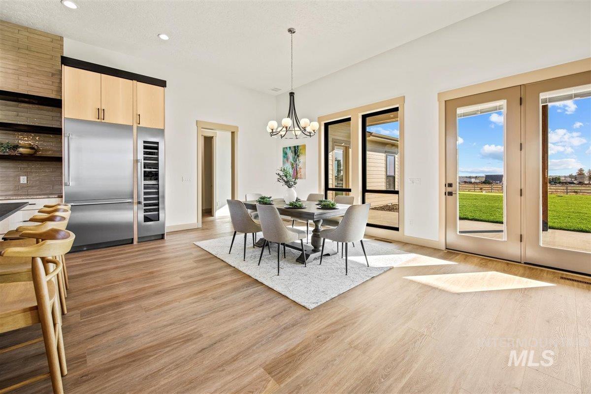 Nampa, Idaho 83651, United States, 3 Bedrooms Bedrooms, ,3 BathroomsBathrooms,Residential,Pending,48734